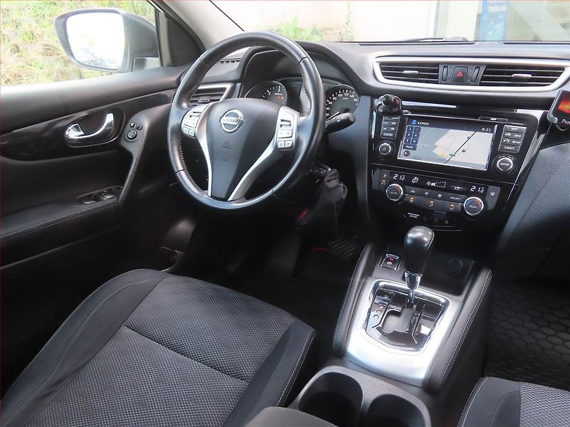 Nissan Qashqai (2015) 1.6 dCi, Automat, Serv.kniha - fotka 7 z 20