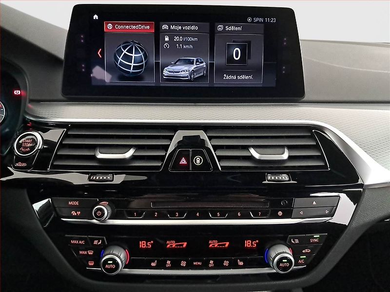 BMW Řada 5 (2017) M Sport 530d xDrive - fotka 12 z 20