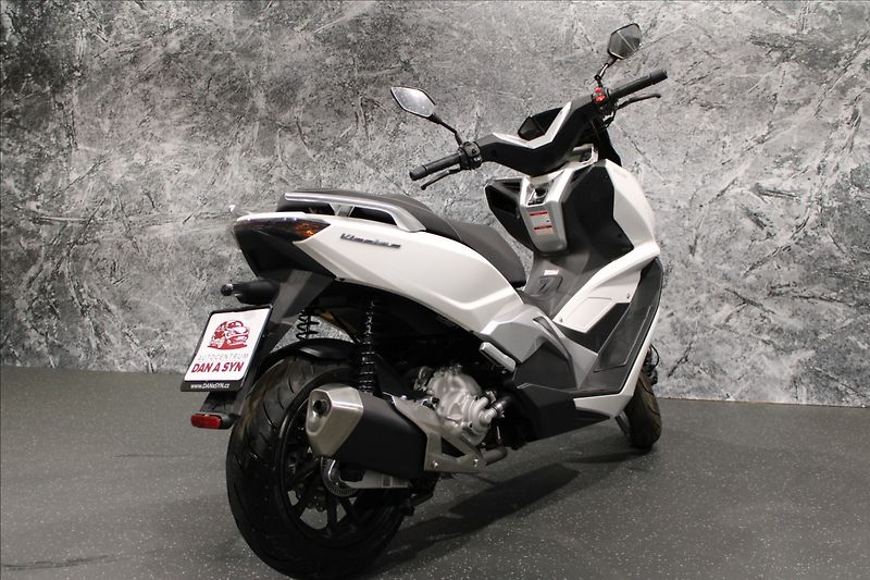 Keeway Vieste 300   0,0 - fotka 4 z 10