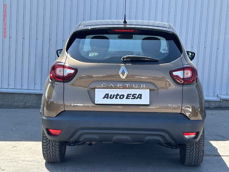 Renault Captur (2017) 1.2 TCe, Park. čidla, tempo - fotka 5 z 14