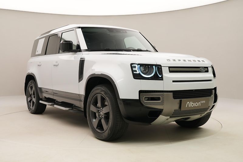 Land Rover Defender 110 P400 HSE AWD AUT REZERVACE - fotka 14 z 49