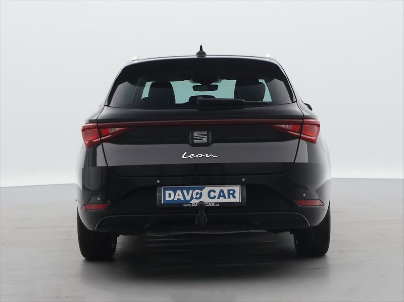 Seat Leon 2,0 TDI DSG Xcellence ST - fotka 6 z 28