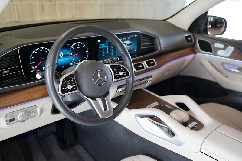 Mercedes-Benz GLE 350d 4M AMG, Ventilace, ADS+ - fotka 17 z 45