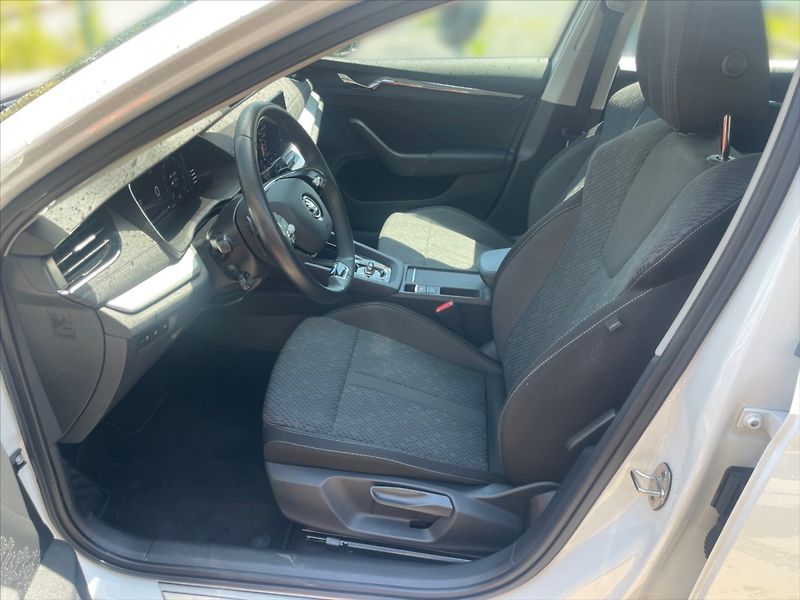 Škoda Octavia 2,0 TDI 110 Style DSG - fotka 7 z 11