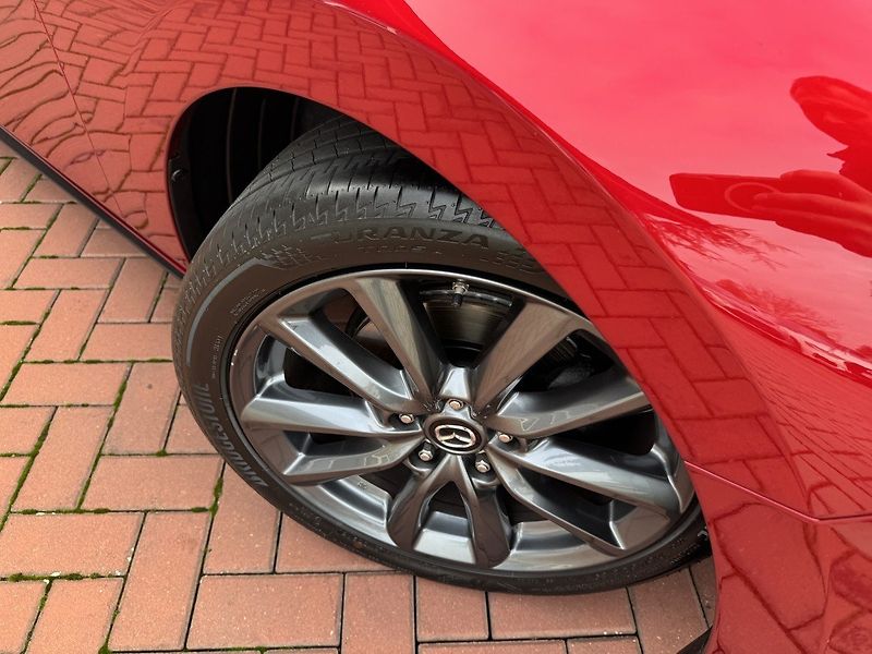 Mazda 3 (2019) 2.0i G-122 Ad.LED Bose Kamera - fotka 45 z 49