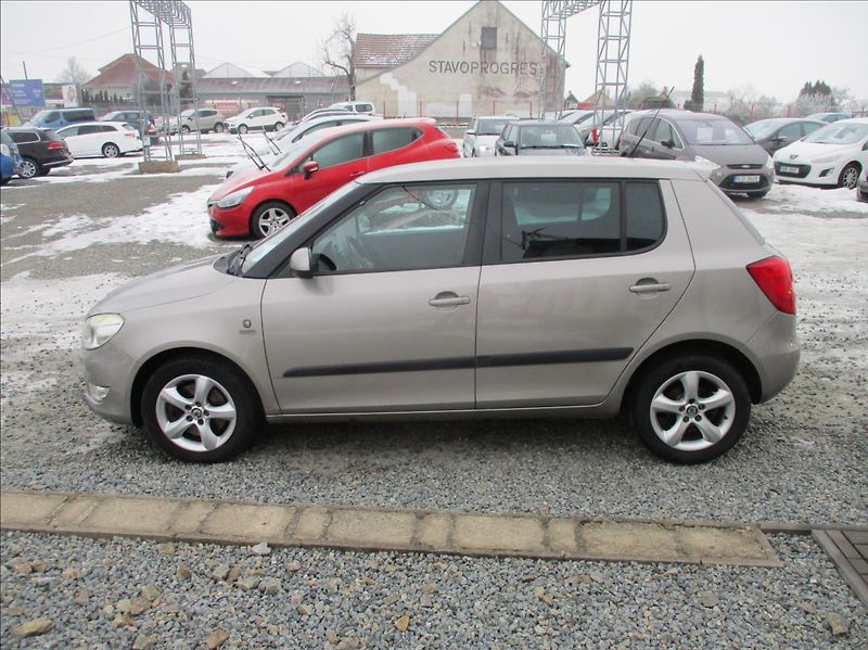 Škoda Fabia 1,2 TSI, DSG,aut.klima,servis, - fotka 4 z 38
