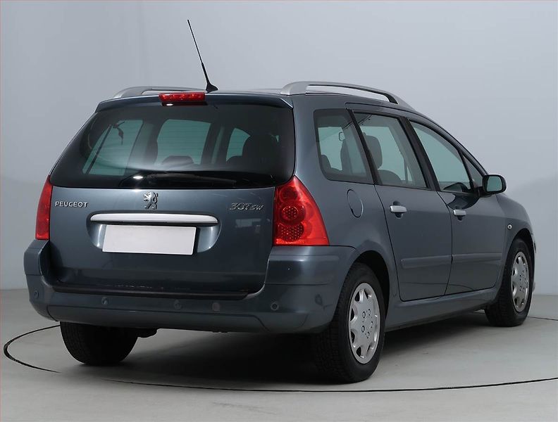 Peugeot 307 (2008) 1.6 HDi, 7 míst, Serv.kniha - fotka 5 z 16