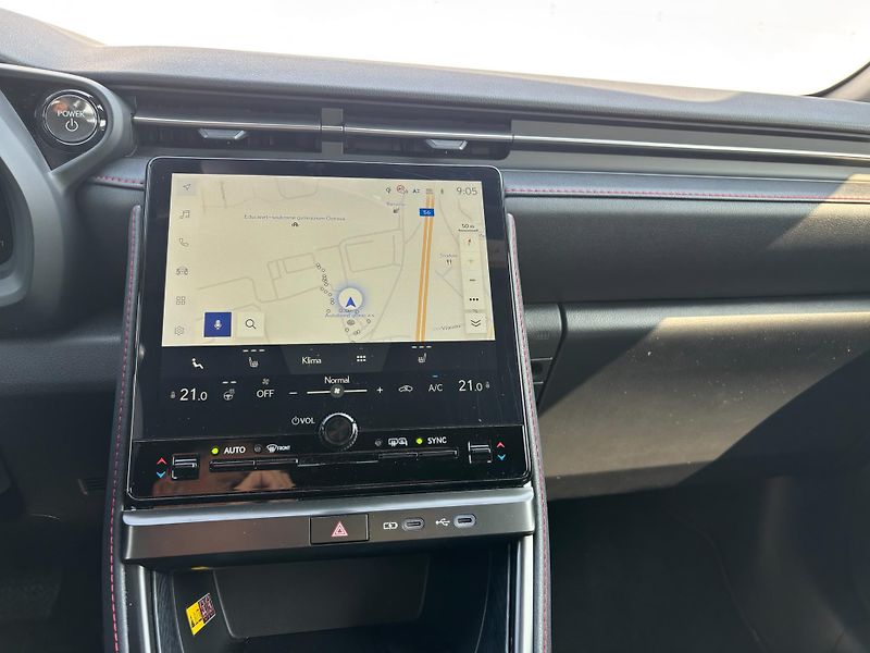 Lexus LBX 1.5 HSD e-CVT Emotion Tech - fotka 18 z 27