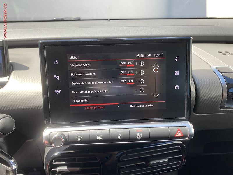 Citroën C4 Cactus (2019) 1.2PT Origins, Navi, kamera - fotka 15 z 18