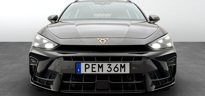 Cupra Leon Sportstourer VZ 1.5 e-Hybrid - fotka 4 z 13
