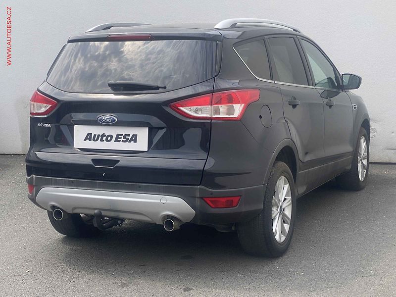 Ford Kuga (2015) 2.0 TDCi, Titanium, navi, TZ - fotka 4 z 16