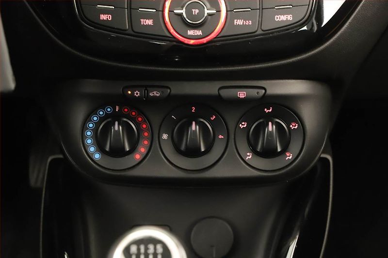 Opel Adam (2017) 1.4, Serv.kniha, Tempomat - fotka 13 z 16