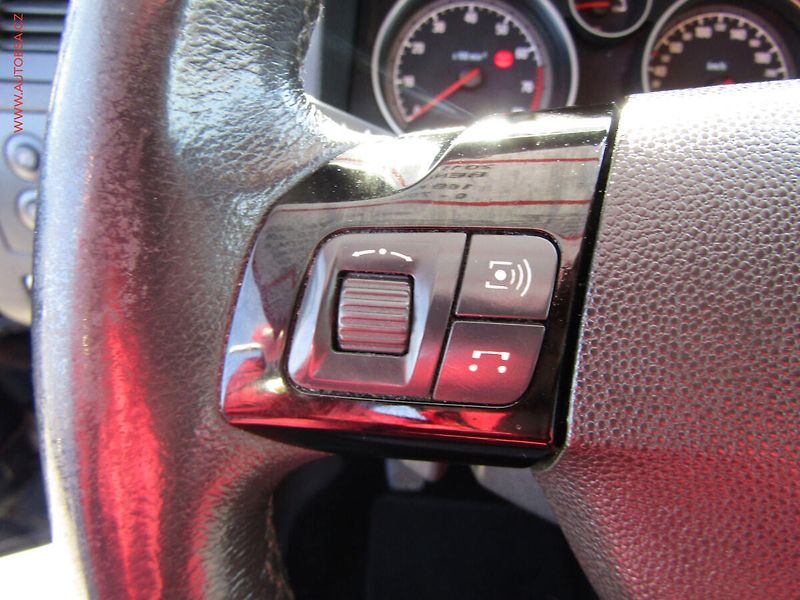 Opel Zafira (2011) 1.8 i, AC, temp - fotka 13 z 17