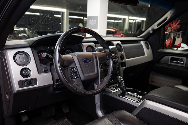 Ford F-150 6.2 SVT - fotka 5 z 24