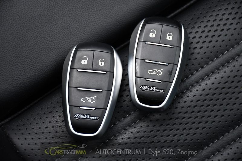 Alfa Romeo Stelvio 2.2 Diesel 16V 154kW ZADÁNO - fotka 37 z 54