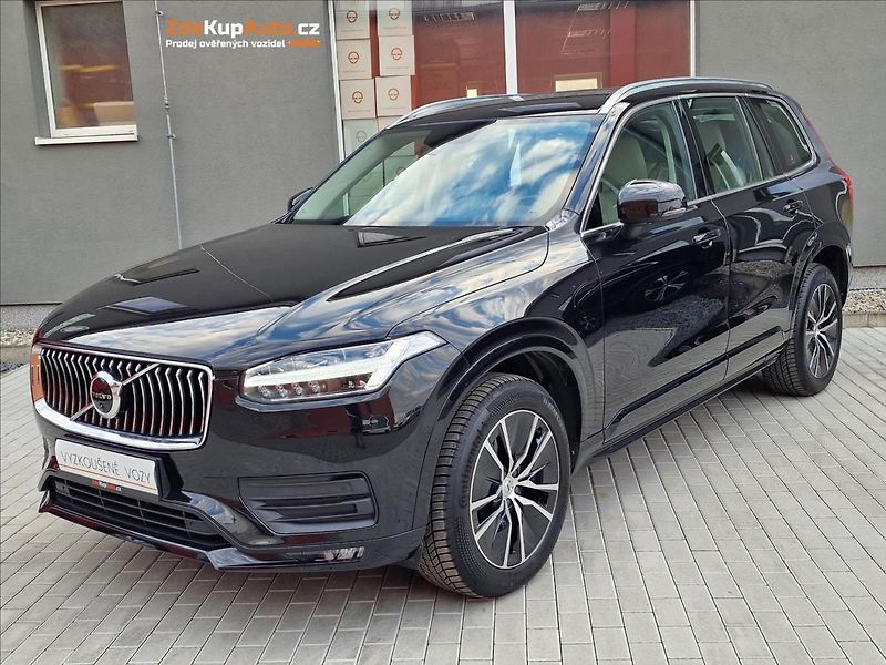 Volvo XC90 B5 AWD Momentum Pro Auto,1Maj - fotka 1 z 50