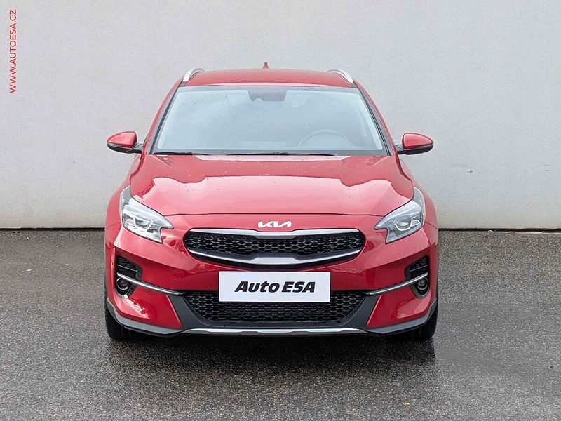 Kia XCeed (2022) 1.5 TGDi, ČR, Premium, navi - fotka 2 z 17