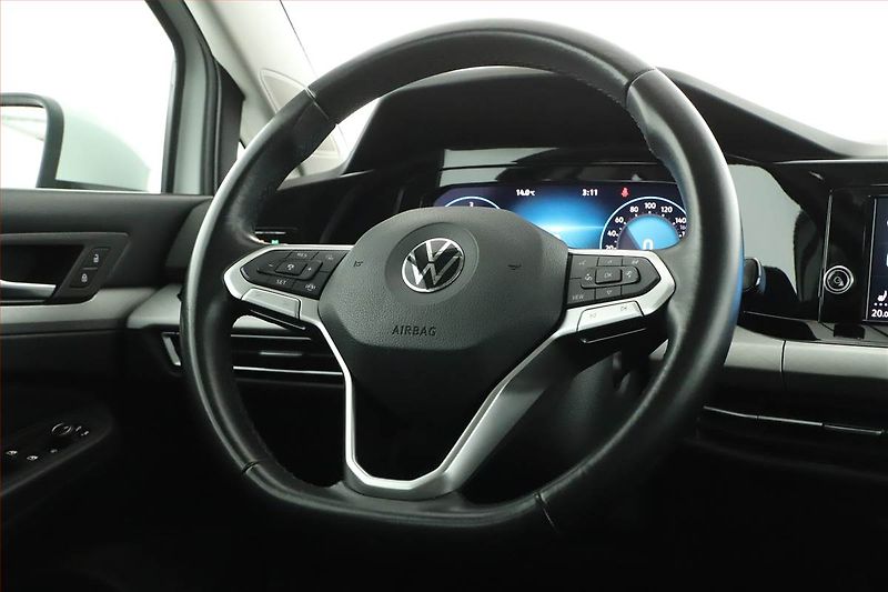 Volkswagen Golf (2021) Life 2.0 TDI, ČR,1.maj - fotka 8 z 20