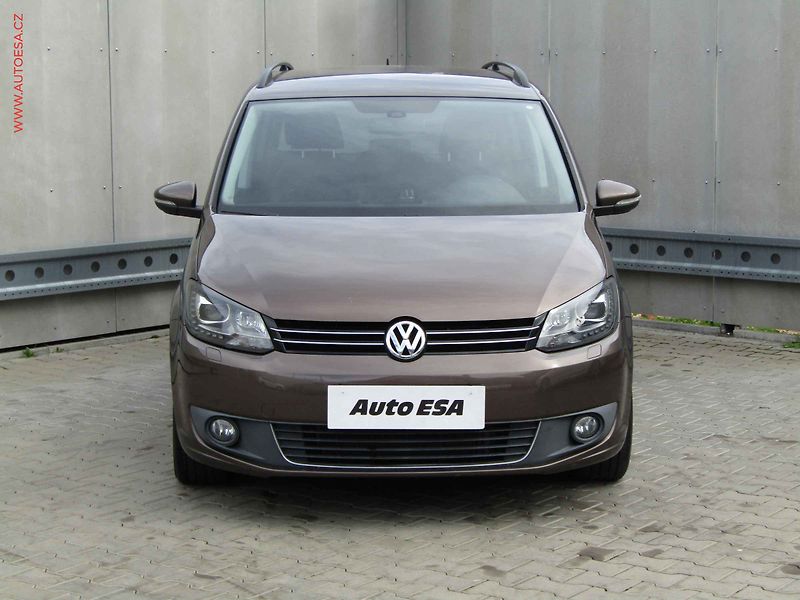 Volkswagen Touran (2011) 1.4 TSi, AC, výhřev sed - fotka 2 z 20