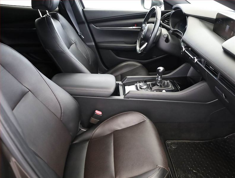 Mazda 3 (2020) 2.0 Skyactiv-G - fotka 7 z 18