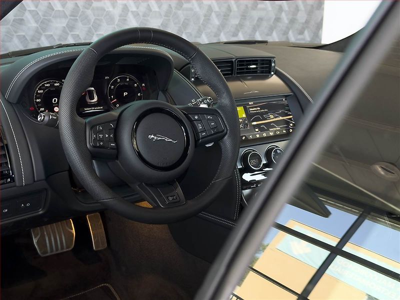 Jaguar F-Type (2024) 575 V8 Kompressor - fotka 15 z 20