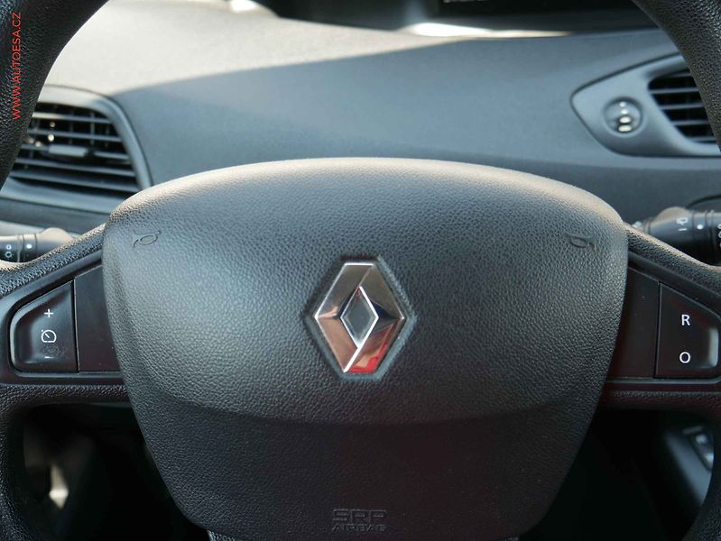 Renault Scénic (2010) 1.5dCi, AC, temp - fotka 13 z 16