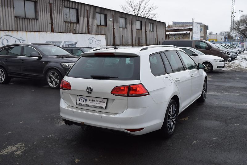 Volkswagen Golf Variant (2016) 1.4TSI 92kw CLBMT BMT PAN TAŽ - fotka 8 z 49