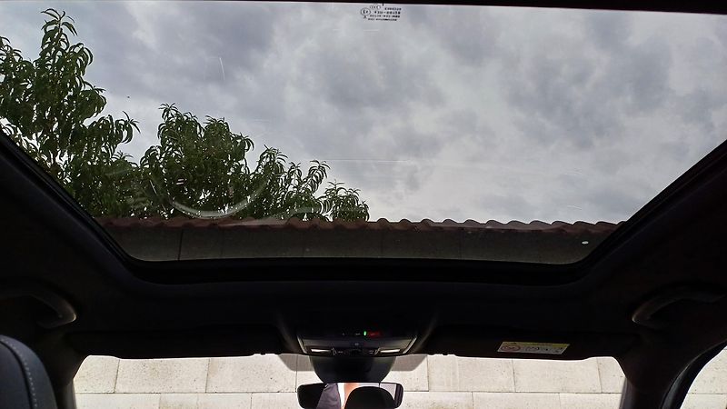 Škoda Superb 2.0TDI 140kW 4x4-WEBA-PANO-DPH - fotka 17 z 49