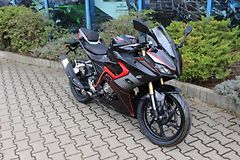 QJ Motor SRK 125 R (2025) NOVINKA 2025 SKLADEM - fotografie inzerátu