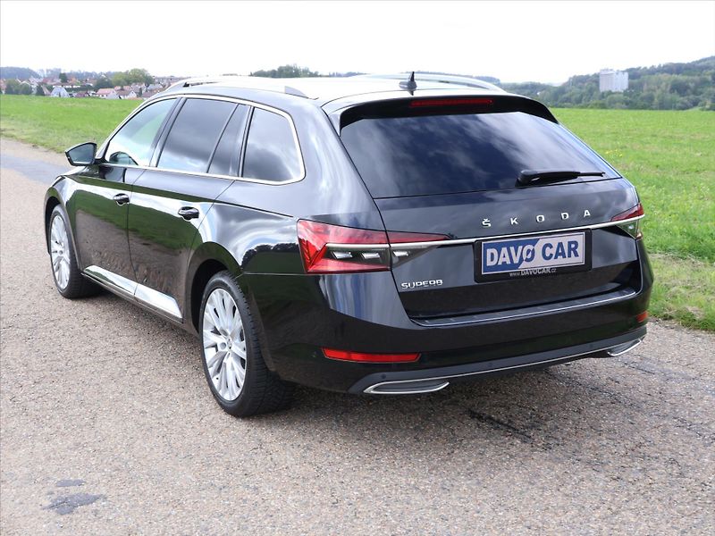 Škoda Superb 2,0 TDI DSG L&K DPH CZ - fotka 5 z 34
