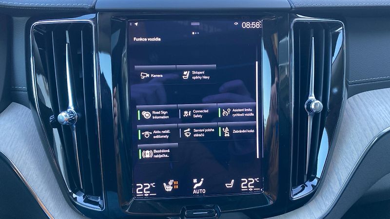 Volvo XC60 INSCRIPTION, T6 AWD RECHARGE, - fotka 16 z 33