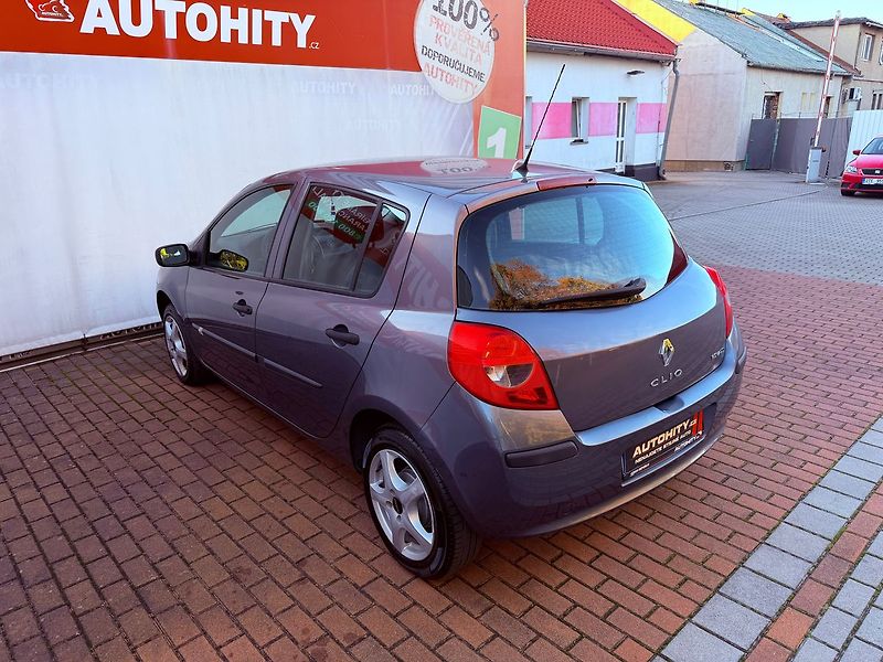 Renault Clio 1.2, ČR - fotka 8 z 21