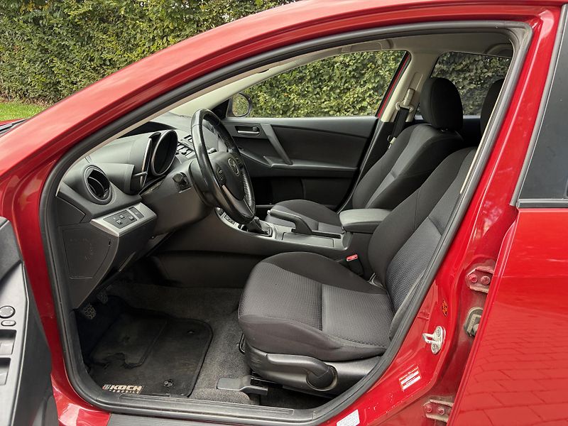 Mazda 3 1.6 High-Line - fotka 18 z 30