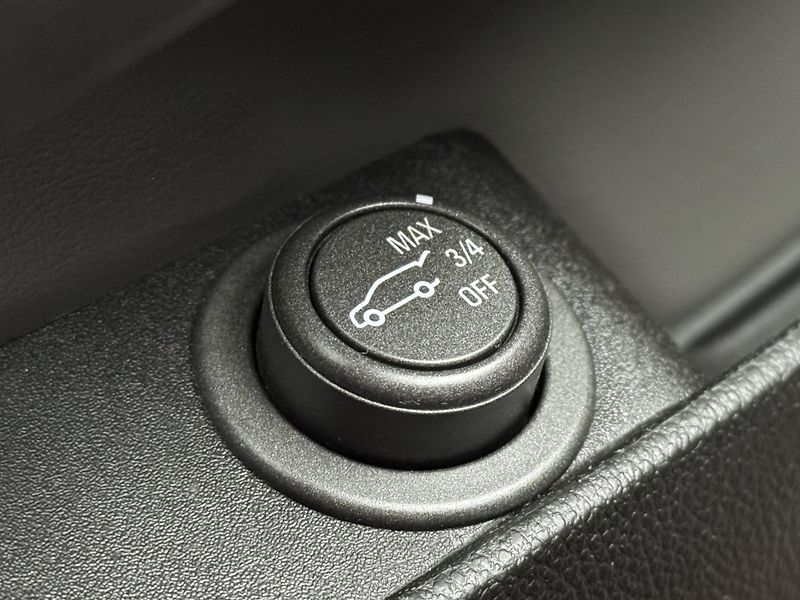 Cadillac SRX (2011) 3.0 V6 AWG Elegance, LPG, PANO - fotka 38 z 49
