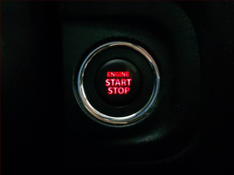 Suzuki Vitara (2018) 1.6 VVT, Kůže, Navi, Tempomat - fotka 18 z 20