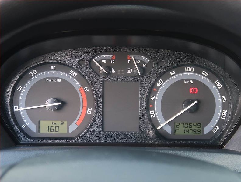 Škoda Fabia (2007) 1.2 12V, po STK, Tažné, Klima - fotka 11 z 14