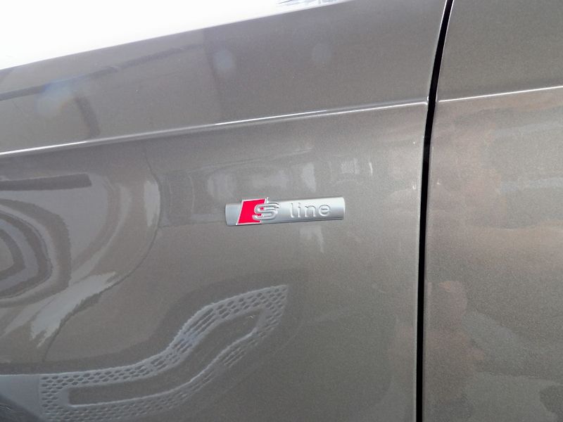Audi A3 1.4TSI 110kW DSG Sline Xenon - fotka 24 z 26