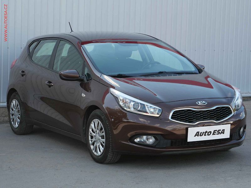 Kia Ceed (2016) 1.4 i, 2.maj,ČR, servis - fotografie inzerátu