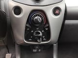 Peugeot 108 (2015) ACTIVE 1.0 70k MAN6 NOVÉ CZ - náhled 23