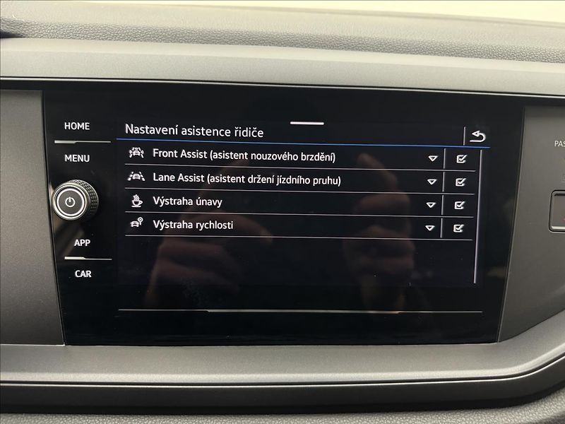 Volkswagen Polo 1,0 MPi 59kW LED DPH ZÁRUKA CZ - fotka 17 z 36