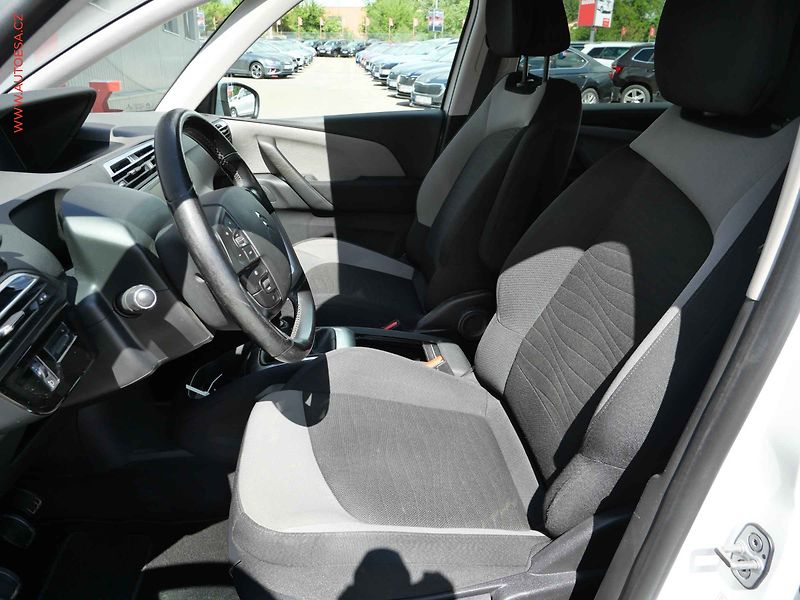 Citroën C4 Picasso (2016) 1.6 BlueHDI, 2.maj,ČR, AC - fotka 9 z 26