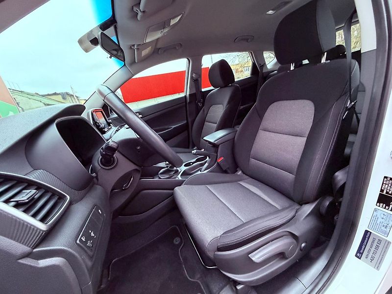 Hyundai Tucson 1.6 GDi Trikolor, ČR - fotka 14 z 28