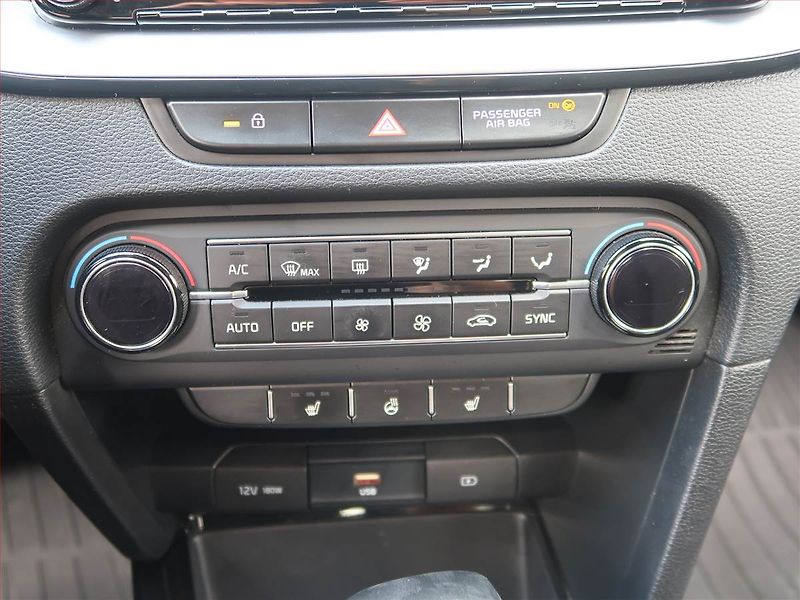 Kia Ceed (2020) Gold 1.6 CRDi, Automat - fotka 12 z 18