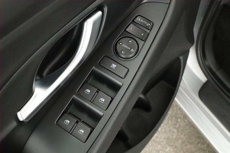 Hyundai i30 (2024) Smart 1.0 T-GDI, ČR,1.maj - fotka 9 z 20