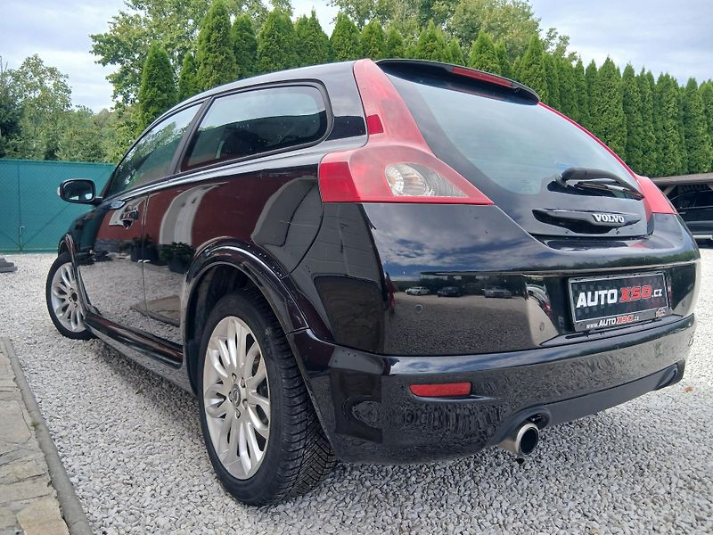 Volvo C30 2.0D DIGI AC - fotka 5 z 32