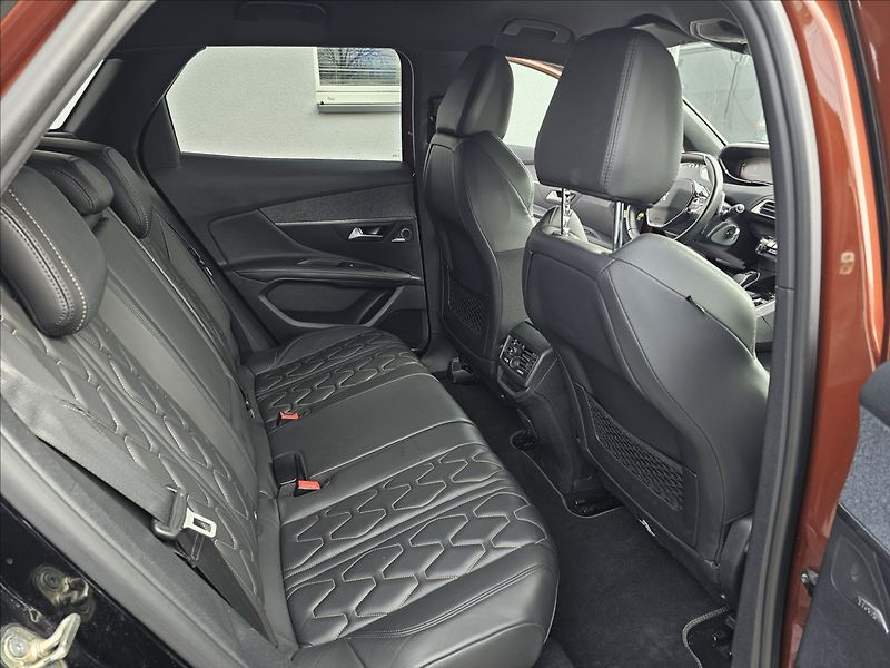 Peugeot 3008 1,6 GT Line  THP 165k EAT6 - fotka 31 z 44