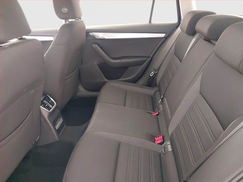 Škoda Octavia (2019) Style 1.5 TSI, Serv.kniha - fotka 10 z 23