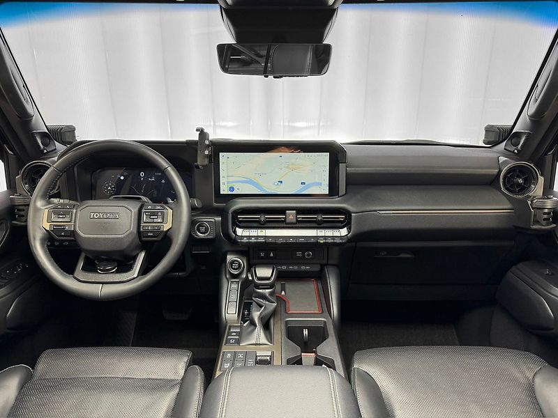 Toyota Land Cruiser 2.8L D-4D AWD J250 PRADO, PANO - fotka 10 z 33
