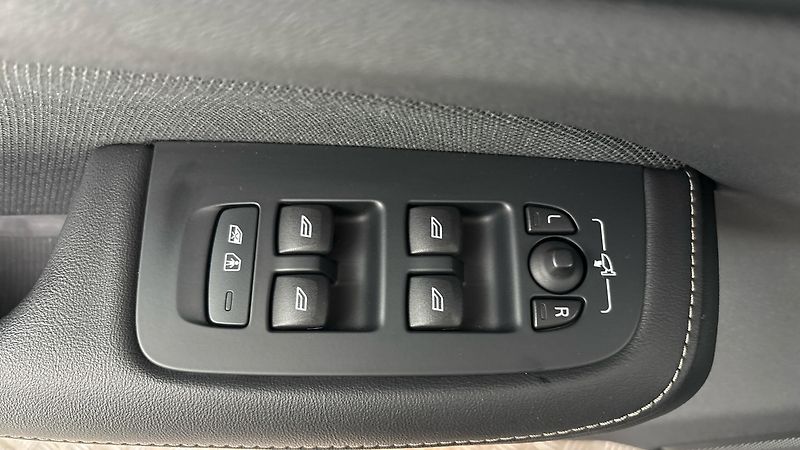 Volvo S60 2.0 AUT AWD Polestar Engineere - fotka 23 z 31