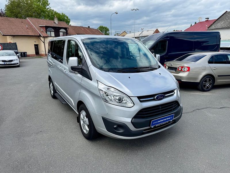 Ford Tourneo Custom (2018) Trend 2.0 TDCI 8 MÍST -CZ- DPH - fotka 4 z 27